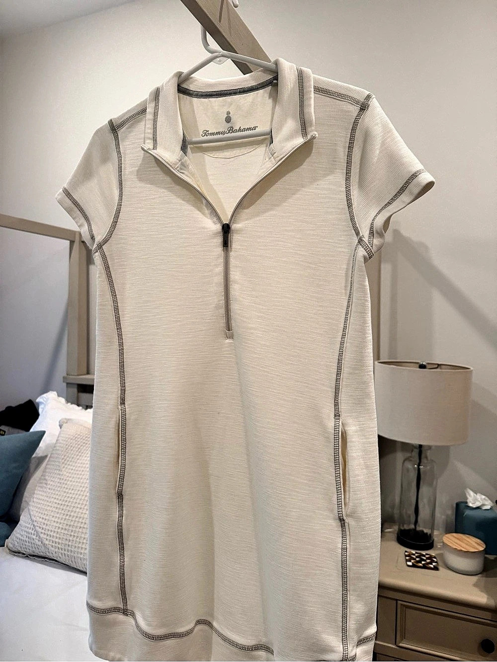 Tommy Bahama Short Sleeve Half-Zip Top in White Like New